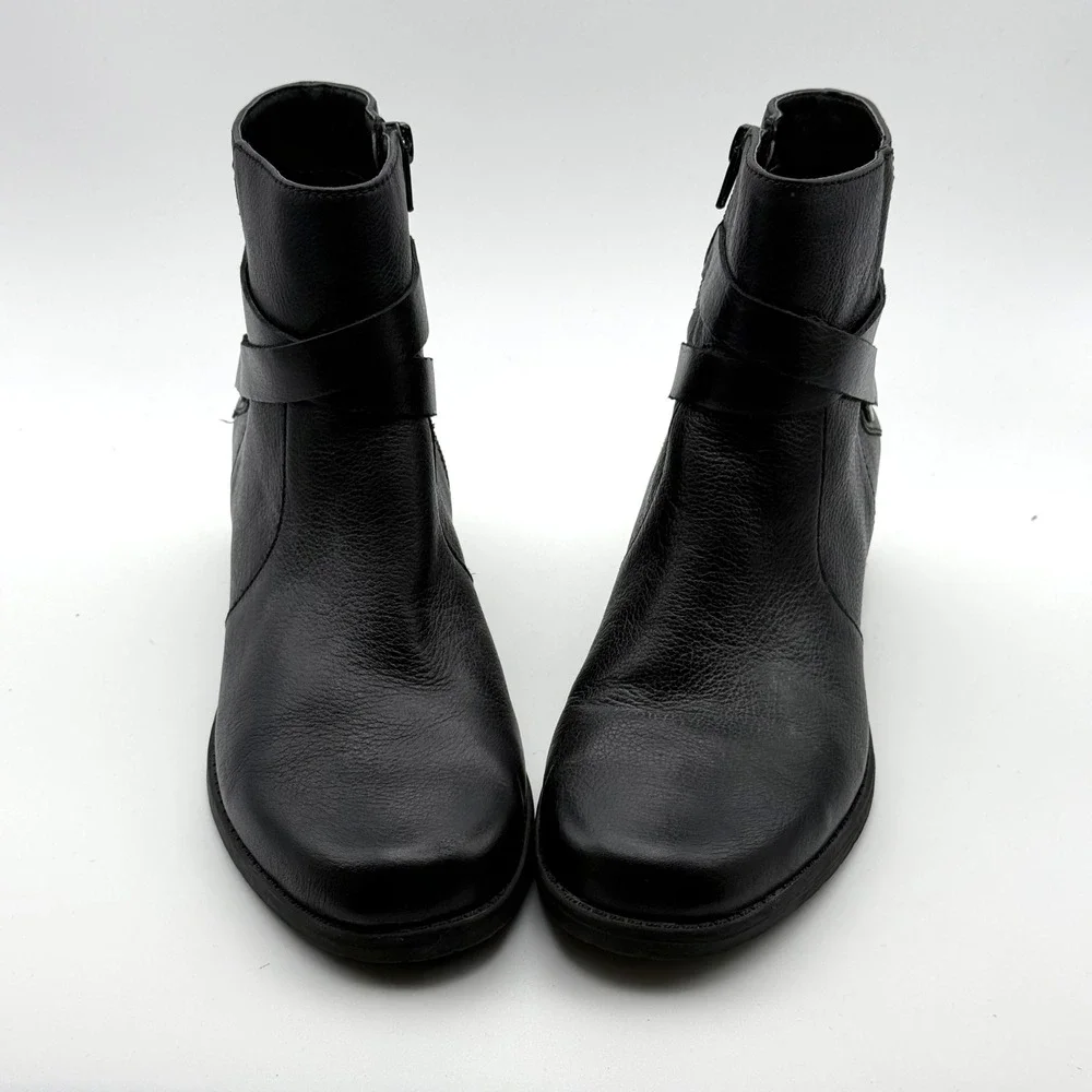 Anne Klein  Black‎ Leather Ankle Boots Womens 8M Low Block Heel Zip Bootie